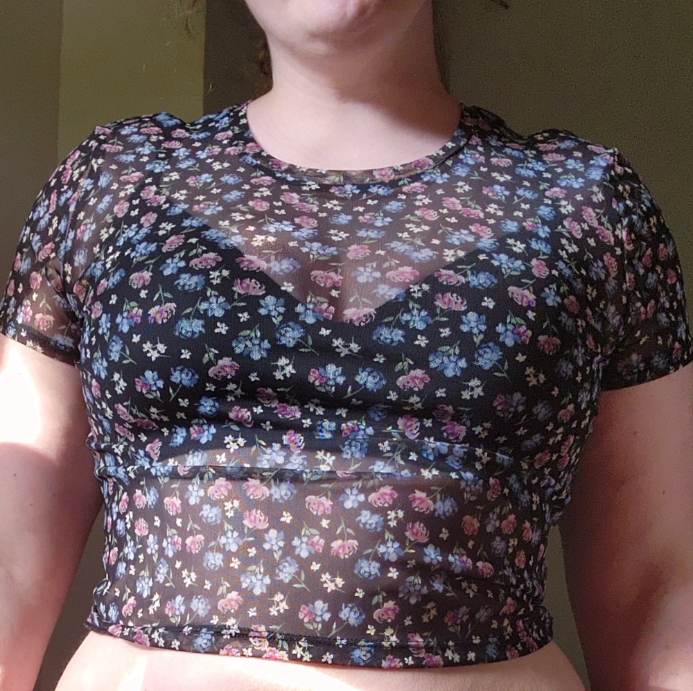 Aeropostale Mesh Baby Tee in Navy Blue Floral Top Crop